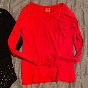 Bundle of size 10 justice and size 10 so tops